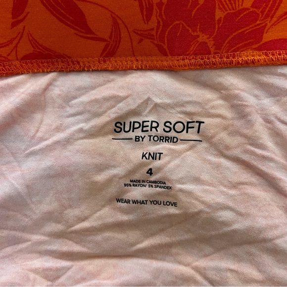 Torrid Handkerchief Hem Skirt - Super Soft Floral Orange - 4X - Picture 3 of 7